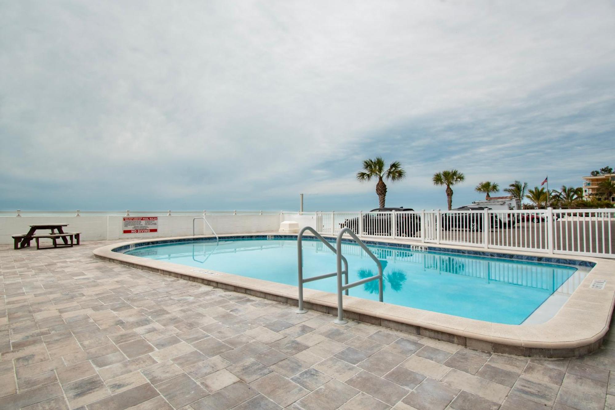 Funshine Sunset Beach St. Pete Beach Esterno foto