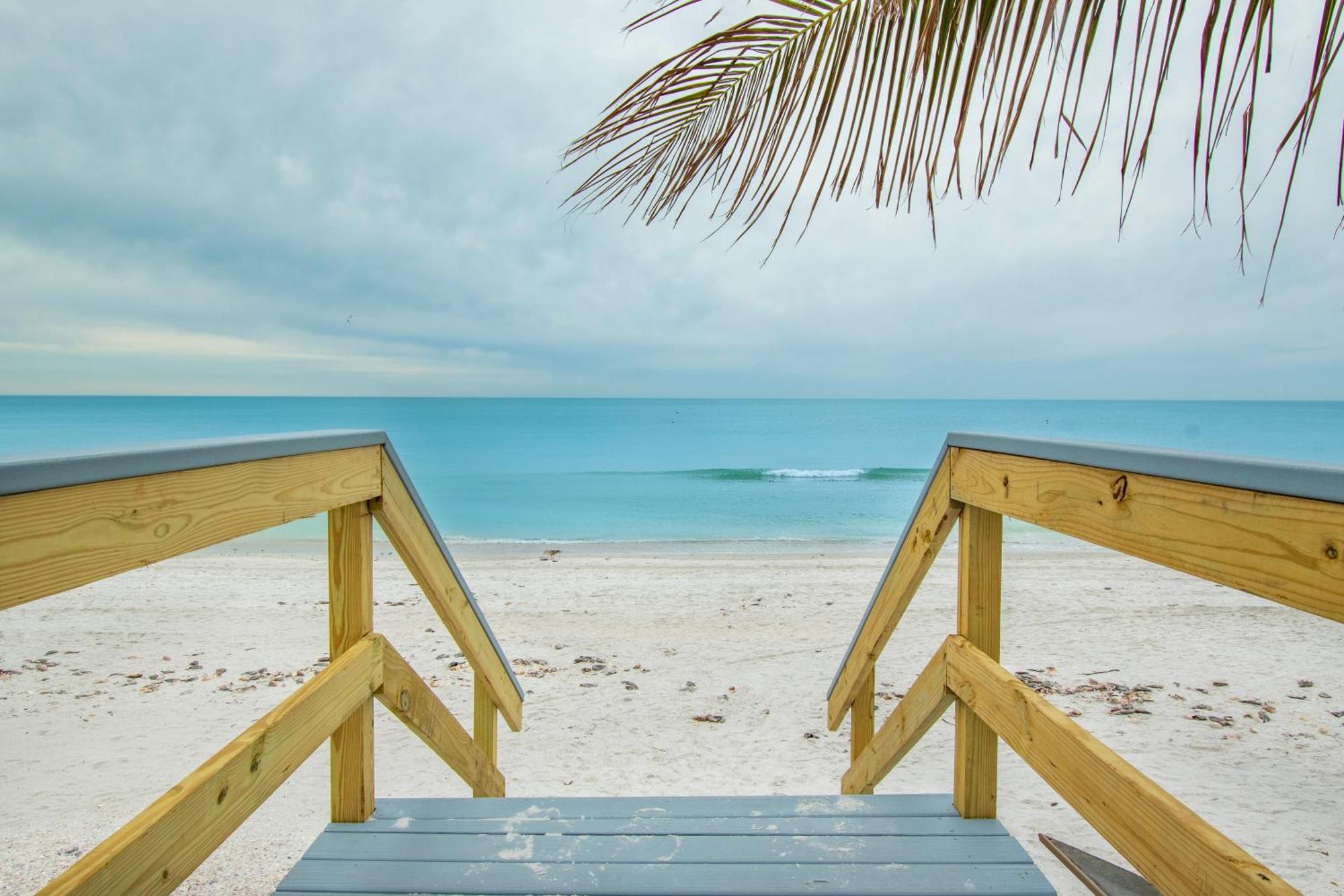 Funshine Sunset Beach St. Pete Beach Esterno foto